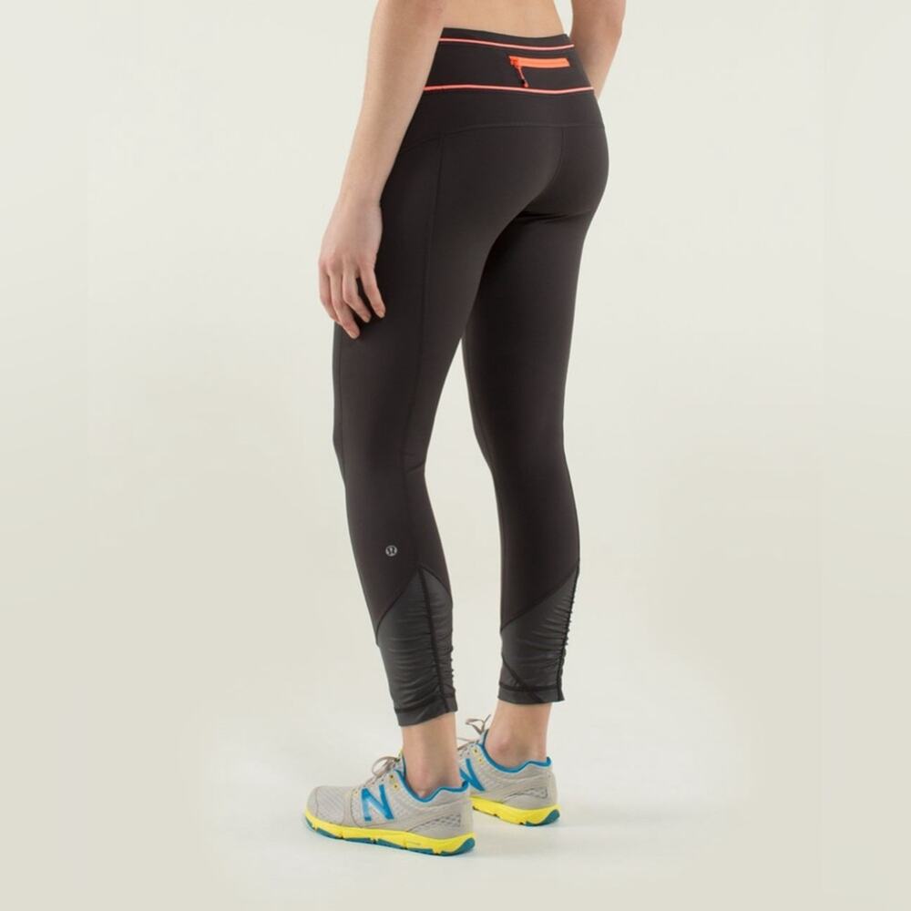 Lululemon Pace Queen luxtreme tight, ruched detail 
Black/Soot color